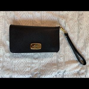 Black Michael Kors wristlet wallet w/ cell pocket
